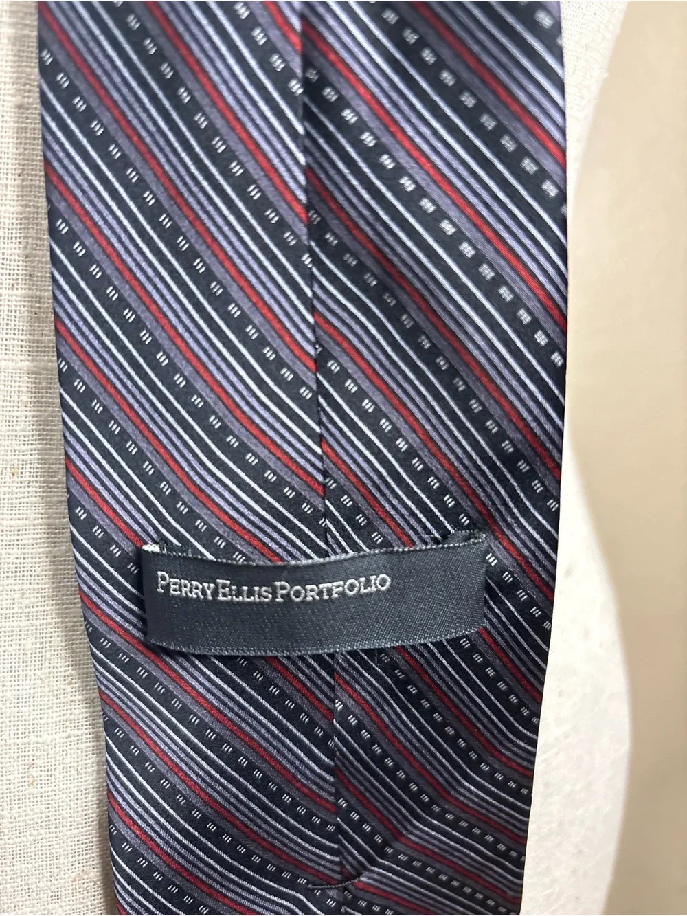Perry Ellis Portfolio Men’s Silk Blend Striped Tie Black Red Gray Business